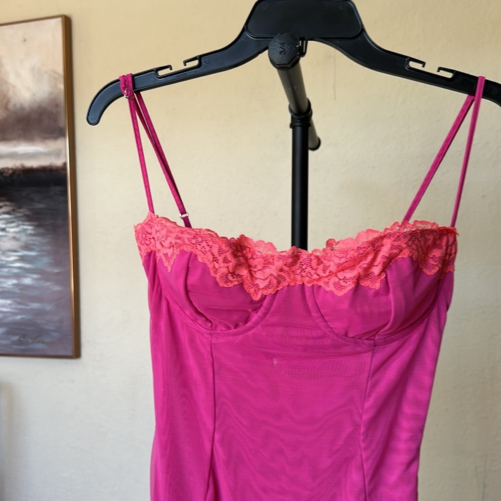 HOUSE OF CB 'Aiza' Raspberry Lace Trimmed‎ Maxi Dress NWOT size XS - Picture 8 of 15